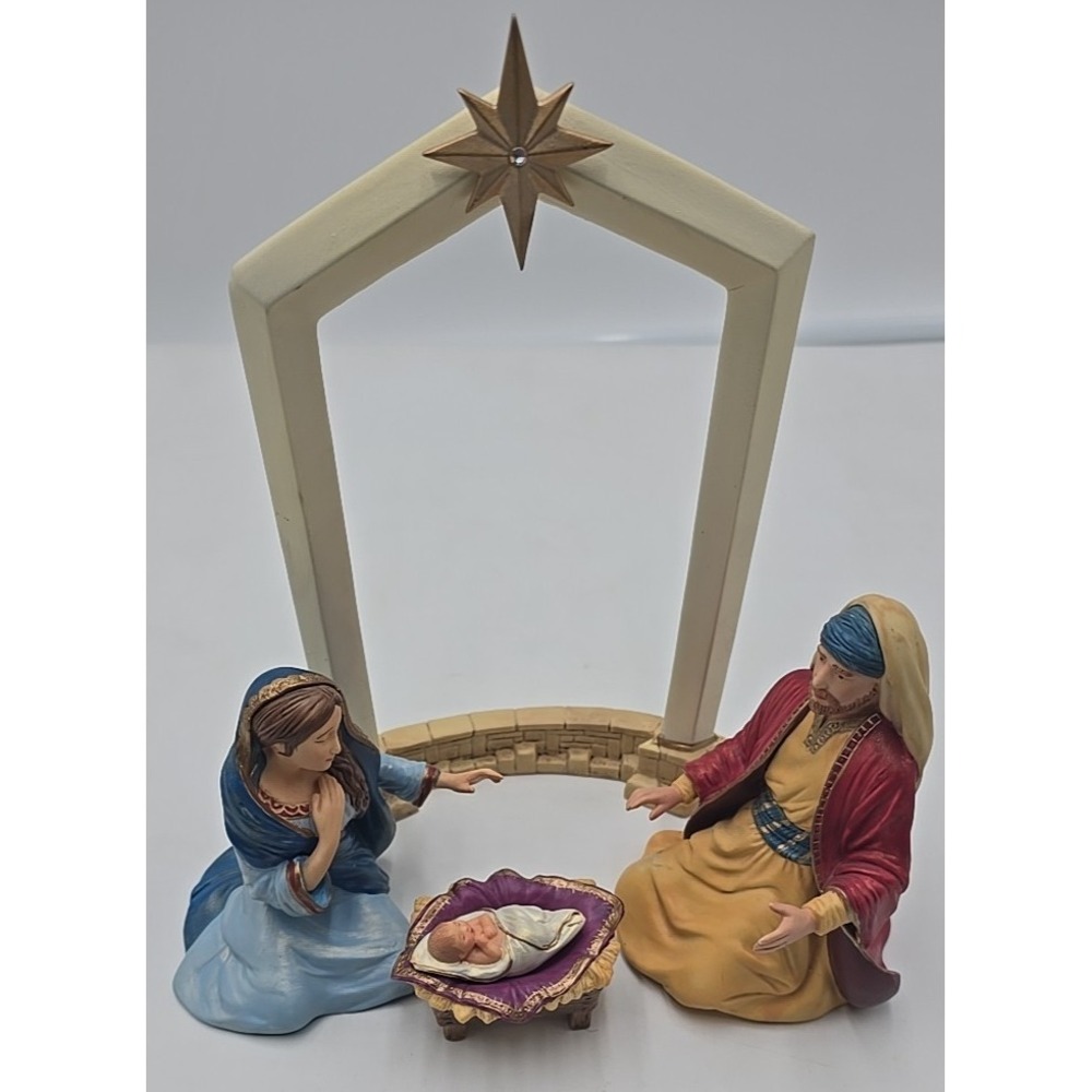 Hallmark HOLY FAMILY NATIVITY Christmas Christian Figurines 2005 Set of 5
